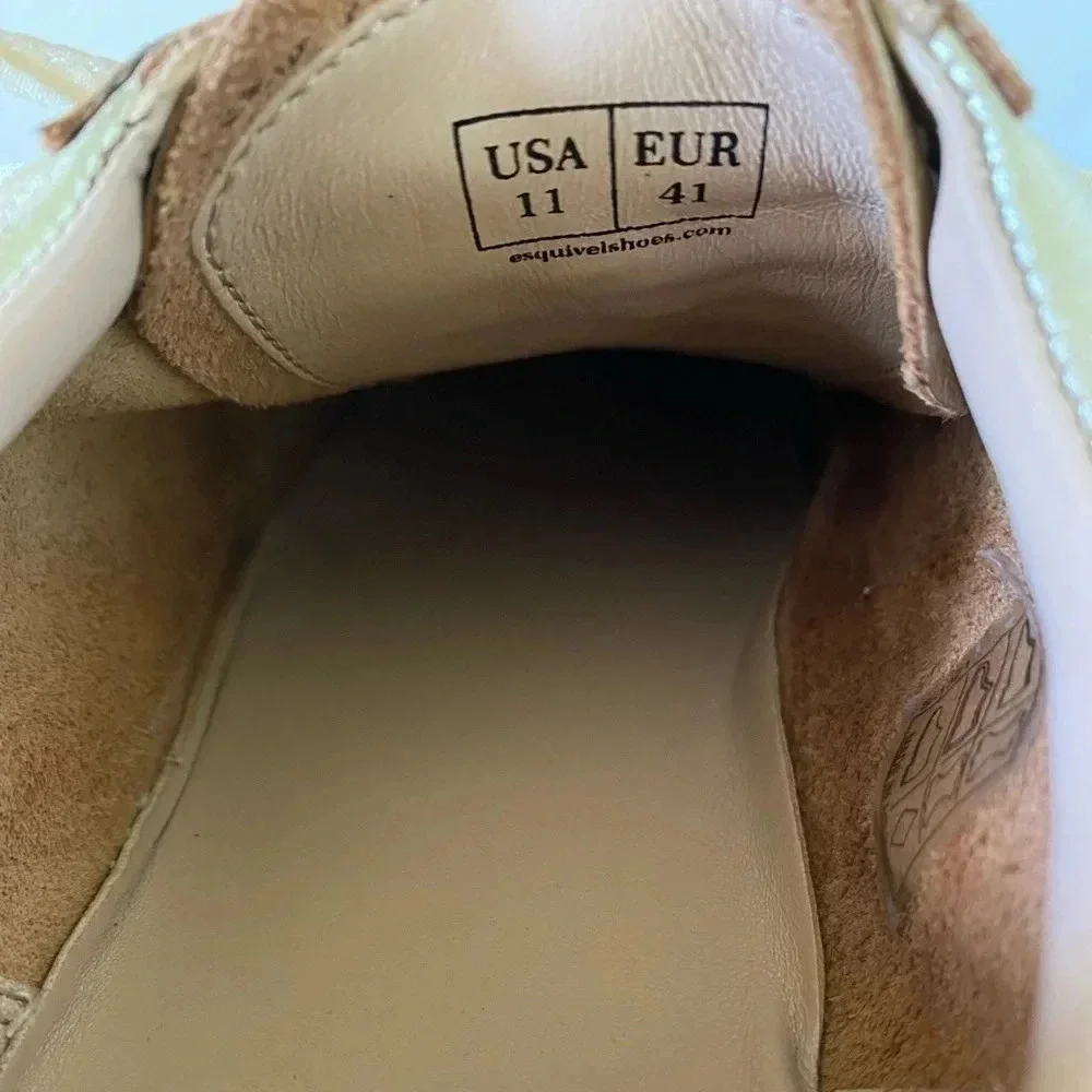 Equivel Shoes Women’s 11 Sneakers Classic Weekender Gold Distressed